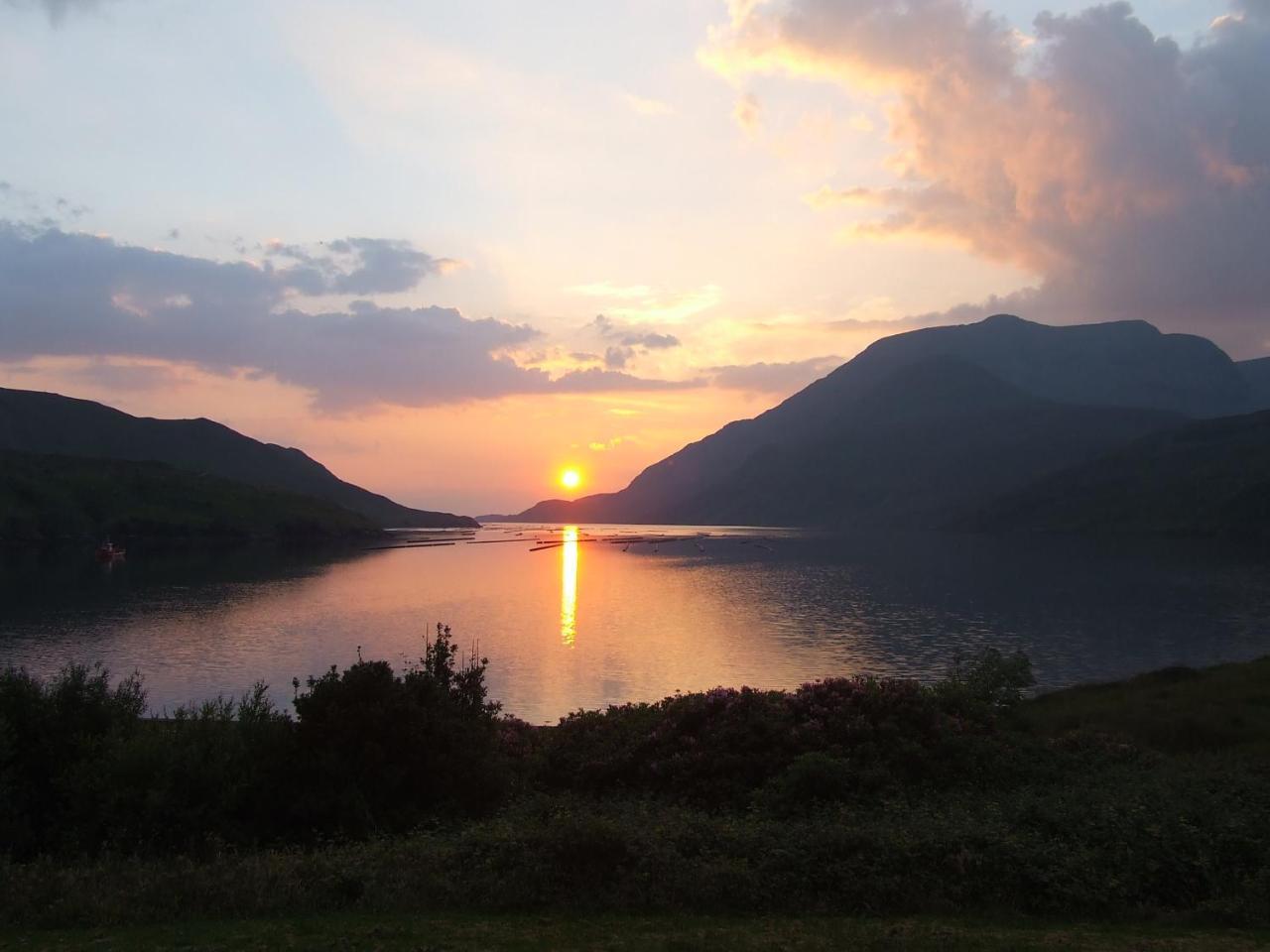 Killary Adventure Centre Otel Leenaun Dış mekan fotoğraf